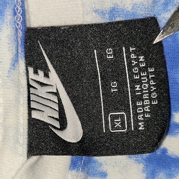 NIKE. World Peace. 🌎 ✌️. 💯 Cotton. Tye-dye. Women's size XL - Picture 3 of 16